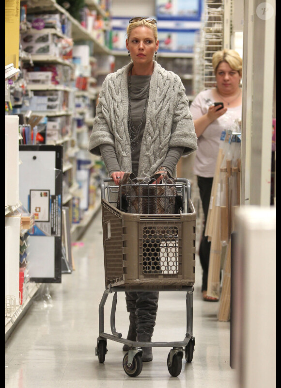 Katherine Heigl faisant du shopping à Beverly Hills, le 26 octobre 2010