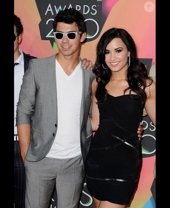 Demi Lovato avec Joe Jonas en mars 2010