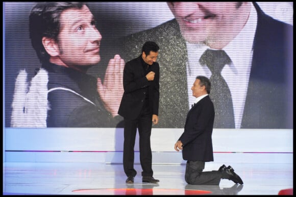 Laurent Gerra et Michel Drucker sur le tournage de Vivement Dimanche (tourné le 2 novembre et diffusé le 14 novembre 2010 sur France 2)