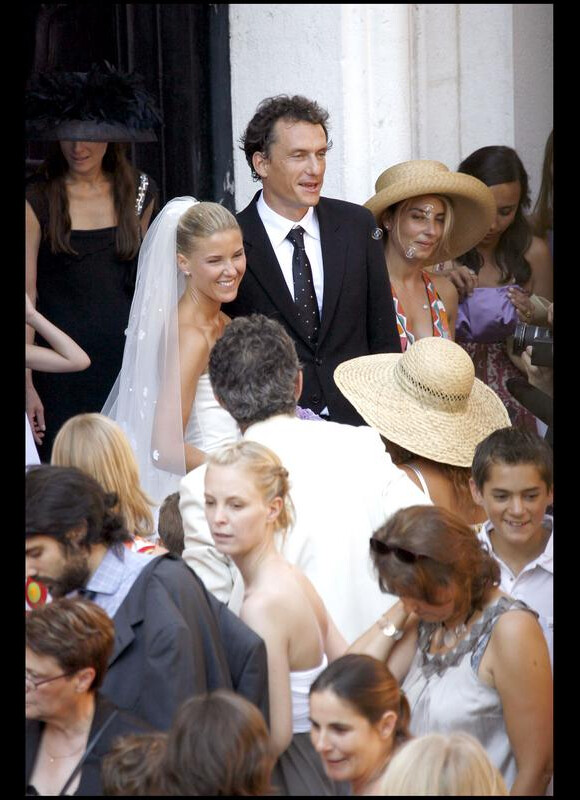 Stéphanie Renouvin lors de son mariage en 2008 ici avec son époux Julien Hervé 