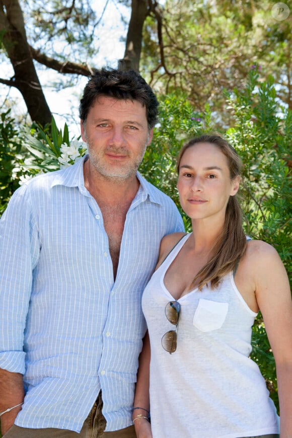Vanessa Demouy et Philippe Lellouche, invités dans La fausse émission de Philippe Gildas (émission diffusée le 2 décembre 2010 sur Comédie !)