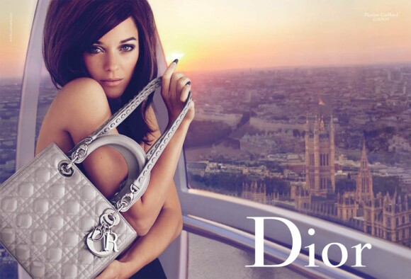 Marion Cotillard pour la campagne Lady Grey de Dior.