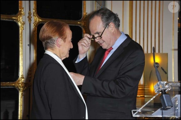 Remise de décorations au ministère de la Culture, le 16 novembre 2010 : Claude Brouet et Frédéric Mitterrand
