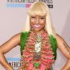 Nicky Maj tente de concurrencer Barbie aux American Music Awards le 21 novembre 2010.