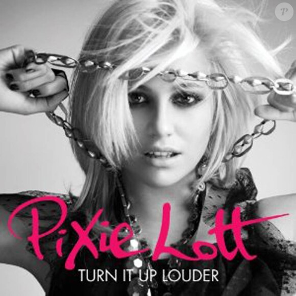 L'album Turn it up de Pixie Lott, augmenté en Turn it up louder, débarque sur le continent américain début 2011.