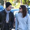 Ashley Greene et son petit ami Joe Jonas (Jonas Brothers) se promènent à Los Angeles, vendredi 26 novembre.