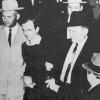 Meurtre de Lee Harvey Oswald par Jack Ruby, à Dallas, le 24 novembre 1963, alors que la police le transfère.