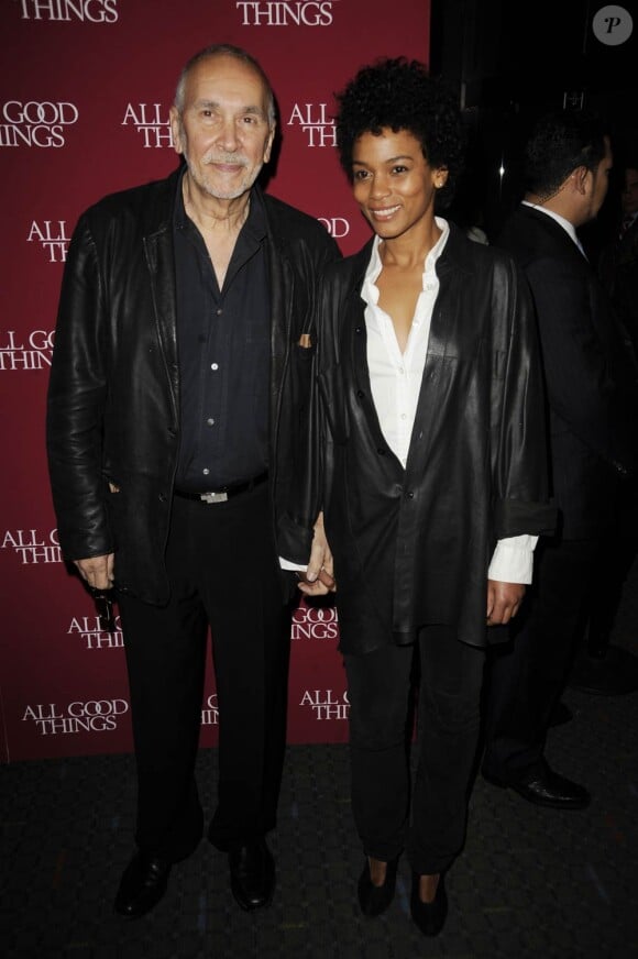 Frank Langella et son amie Nicole Roderick à l'occasion de l'avant-première de All Good Things, qui s'est tenue au SVA Theatre de New York, le 1er décembre 2010.