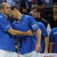 Ici Guy Forget et Michael Llodra. L'Equipe de France de tennis a perdu en finale de la Coupe Davis contre la Serbie, le 5 décembre 2010