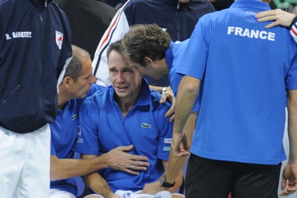 Ici Michael Llodra. L'Equipe de France de tennis a perdu en finale de la Coupe Davis contre la Serbie, le 5 décembre 2010 à Belgrade