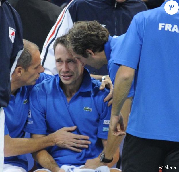 Ici Michael Llodra. L'Equipe de France de tennis a perdu en finale de la Coupe Davis contre la Serbie, le 5 décembre 2010 à Belgrade