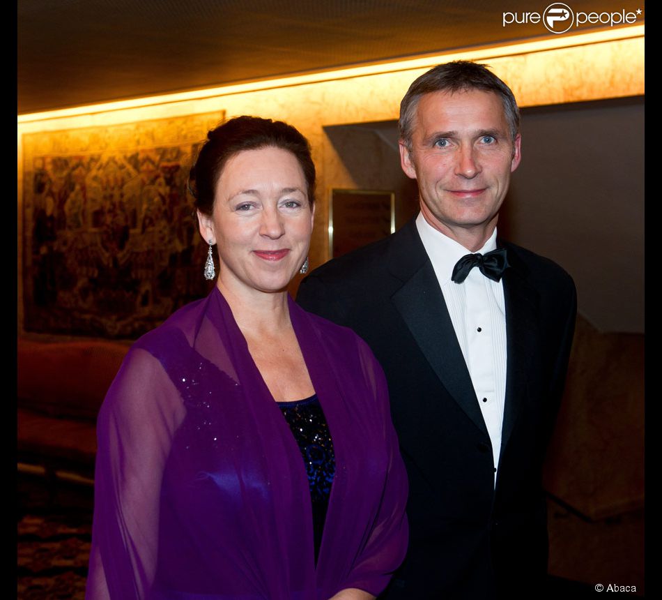 Le Premier Ministre Norv gien Jens Stoltenberg Et Sa Femme Ingrid Le Premier Ministre Norv gien Jens Stoltenberg Et Sa Femme Ingrid