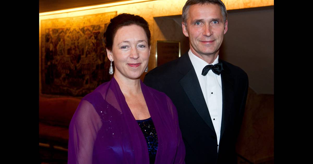 Le Premier Ministre Norv gien Jens Stoltenberg Et Sa Femme Ingrid Le Premier Ministre Norv gien Jens Stoltenberg Et Sa Femme Ingrid