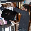 Kate Beckinsale et son mari Len Wiseman font du shopping à Los Angeles le 11 décembre 2010 