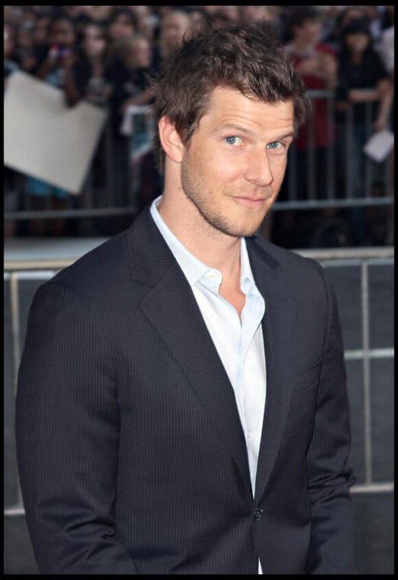 Eric Mabius