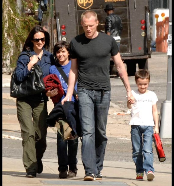 Jennifer Connelly en famille dans les rues de New York en mai 2009