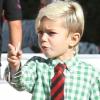 Kingston et Zuma Rossdale avec leur nounou à Los Angeles, le 13 décembre 2010