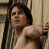 Tom cruise en pleine cascade de Mission Impossible: ghost protocol de Brad Bird, avec Tom Cruise et Jeremy Renner.  Sur nos écrans, le 21 décembre 2011!