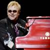 Elton John en concert à Berlin en décembre 2008