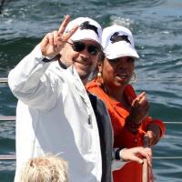 Oprah Winfrey et Russell Crowe sont sur un bateau, mais sa femme veille !