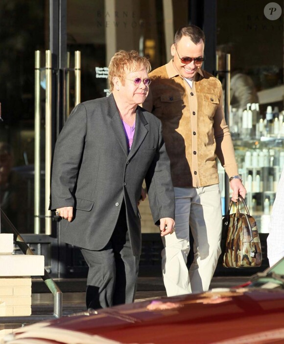 Elton John et David Furnish, à New York, le 24 décembre 2010