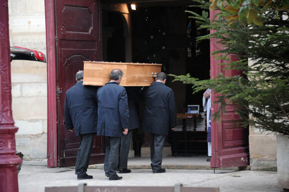 Obsèques de Bernard-Pierre Donnadieu, en l'église St Jean-Baptiste à Sceaux (92), le 3 janvier 2011