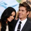 Des témoins affirment que Zac Efron et Vanessa Hudgens se sont embrassés dans un club de Los Angeles, vendredi 7 janvier.