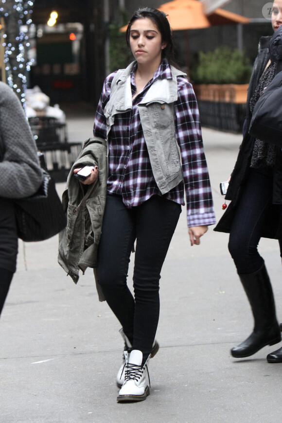 Lourdes, fille de Madonna, en promenade à New York le 8 janvier 2011