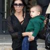 Kourtney Kardashian avec son fils (8 janvier 2011 à Beverly Hills)