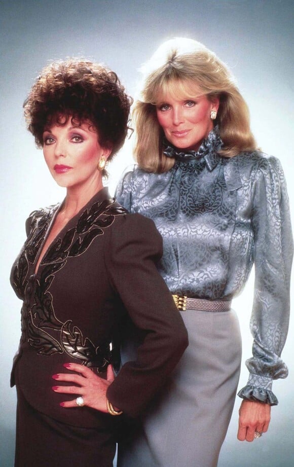Linda Evans et Joan Collins dans Dynastie, 1981