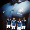 Florent Malouda, Abou Diaby, Alou Diarra et Yann M'Vila jouaient les mannequins, lundi 17 janvier 2011, pour présenter le nouveau maillot de l'équipe de France de football, le premier de l'ère Nike.