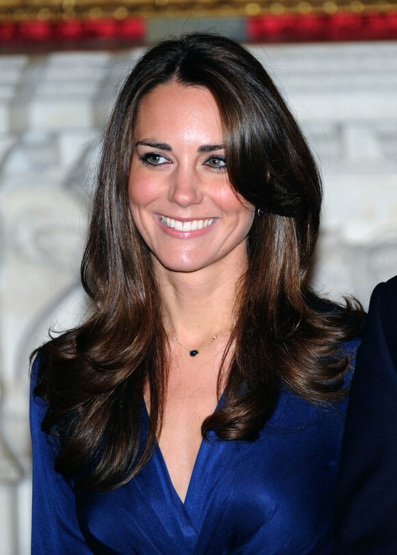 En marge de leur mariage, qui sera célébré le 29 avril 2011 en l'abbaye de Westminster puis fêté à Buckingham dans la soirée, les divers préparatifs du prince William et Kate Middleton sont scrutés...