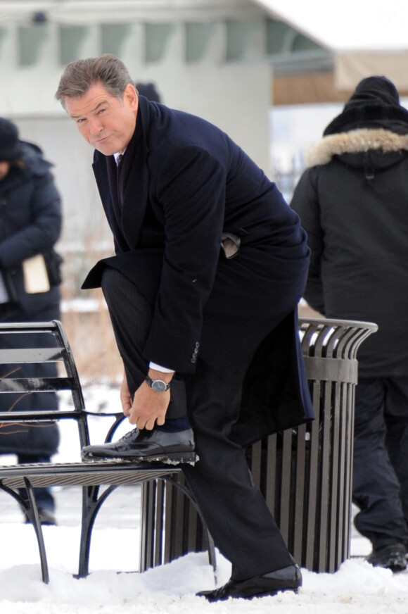 Pierce Brosnan sur le tournage de I Don't Know How She Doest It à New York le 25 janvier 2011