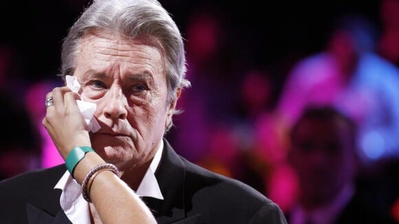 Alain Delon souffrant : Deux représentations annulées...