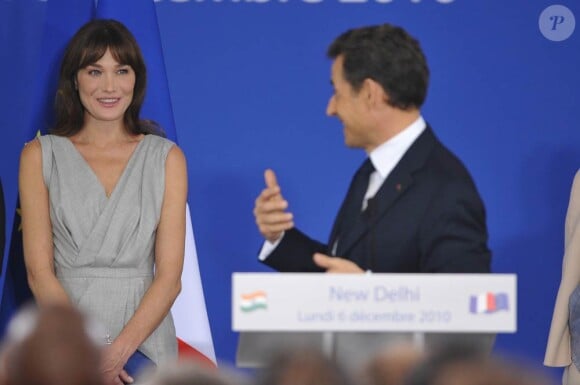 Carla Bruni et Nicolas Sarkozy, en Inde, le 6 décembre 2010.