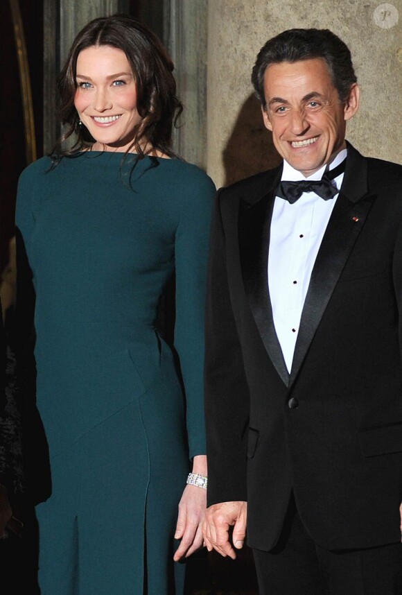 Carla Bruni et Nicolas Sarkozy lors d'un dîner d'Etat, à Paris, le 2 mars 2010.