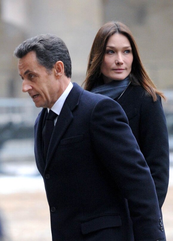 Carla Bruni et Nicolas Sarkozy aux obsèques de Philippe Séguin, le 11 janvier 2010.