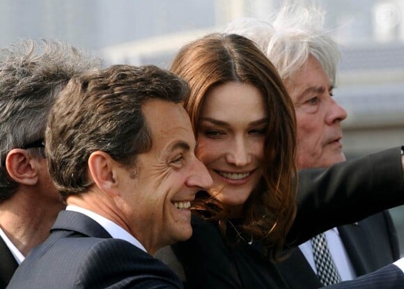 Carla Bruni et Nicolas Sarkozy en Chine, le 30 avril 2010.