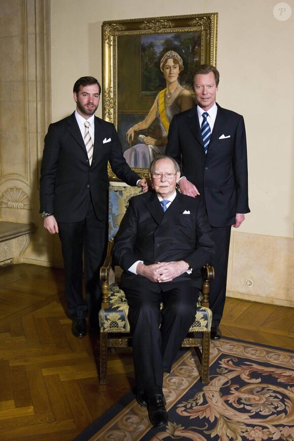 Le 3 février 2011, la cour grand-ducale du Luxembourg annonçait que le grand-duc Henri Ier était hospitalisé, dans un état satiasfaisant, après avoir fait un malaise.