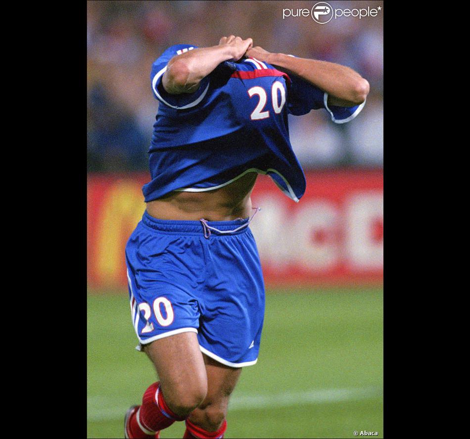 MAILLOT FOOT ANCIEN équipe de France 2006 numero 20 trezeguet taille M