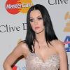 Katy Perry était invitée à assister au dîner de gala organisé en marge de la cérémonie des Grammy Awards 2011, samedi 12 février, au Beverly Hilton Hotel de Los Angeles.