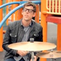 Patrick Carney, membre des Black Keys, triomphant aux Grammy, est fiancé !