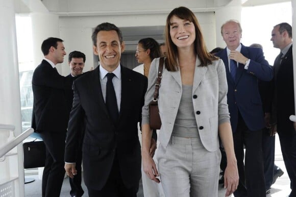 Carla Bruni et le président Nicolas Sarkozy en Guadeloupe, en janvier 2011.