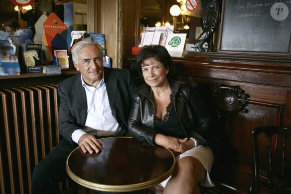 Anne Sinclair et Dominique Strauss-Kahn en août 2006, à La Rochelle.