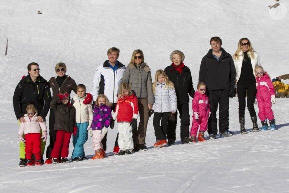 La famille royale des Pays-Bas au grand complet a rejoint les pistes de sa station de prédilection, à Lech, en Autriche, pour les vacances de février 2011. Samedi 19, tous ont pris la pose !