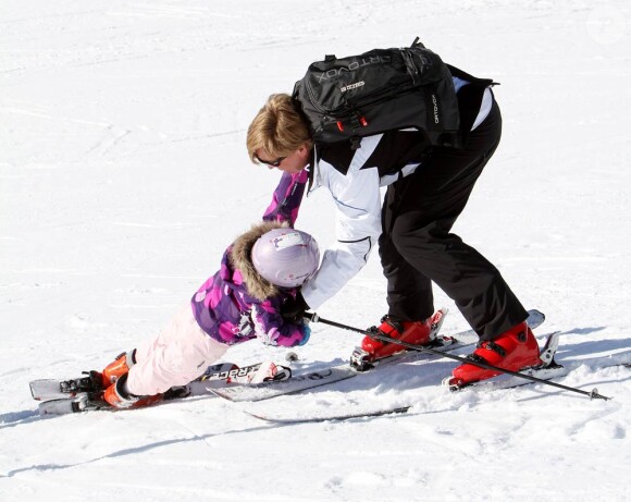 La famille royale des Pays-Bas au grand complet a rejoint les pistes de sa station de prédilection, à Lech, en Autriche, pour les vacances de février 2011. Samedi 19, tous ont pris la pose !