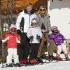 La famille royale des Pays-Bas au grand complet a rejoint les pistes de sa station de prédilection, à Lech, en Autriche, pour les vacances de février 2011. Samedi 19, tous ont pris la pose !