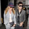 Kate Moss et Jamie Hince à Londres à la sortie d'un show le 23 février 2011