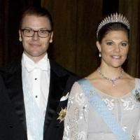 Victoria et Daniel de Suède accueillent Robin Söderling et sa superbe fiancée !