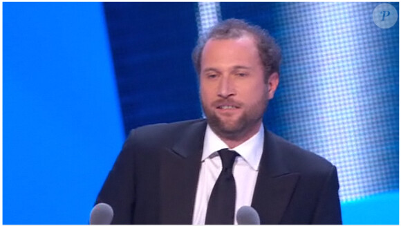 François Damiens remet le prix du Meilleur court métrage, lors de la 36e nuit des César, vendredi 25 février 2011.